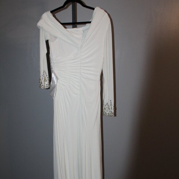 NWT MAC DUGGAL One Shoulder Long Sleeve Jersey Gown Jewel Accent White 12231 - Picture 8 of 8